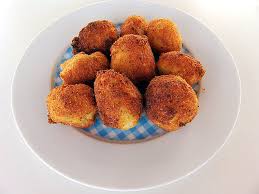 http://www.anadoluevyemekleri.com/ev/YEMEKLER-67-patates-kofte.aspx
